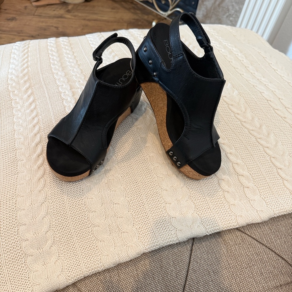 Boutique Corky’s Carley’s Size 8 Leather Wedge Sandals